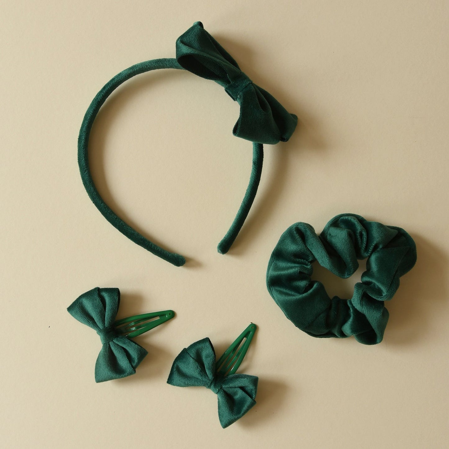 Ensemble pour cheveux d'écolière avec nœud en velours vert